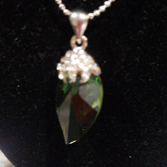 Necklace Silvertoned Pendant - Picture 1 of 5